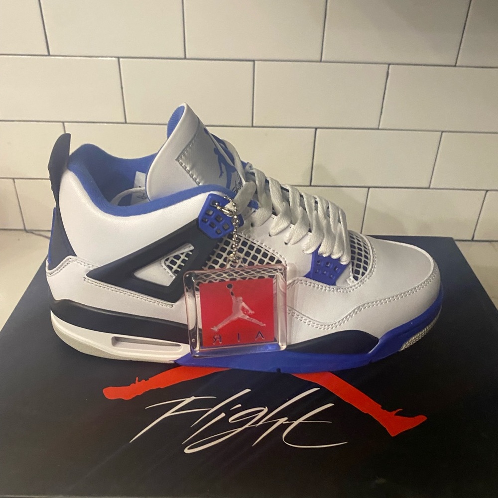 Mens Jordan Retro 4 Motorsports Size 7.